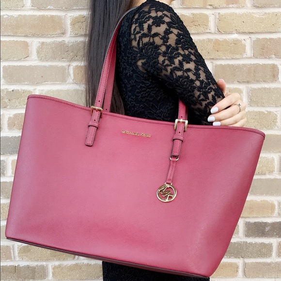 🌺🌺🌺 NWT Michael Kors Tote mulberry - Picture 3 of 8